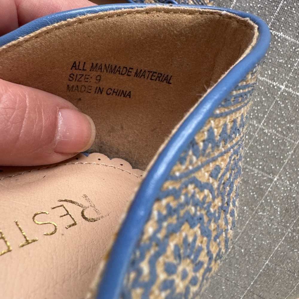 Restricted Blue and Gold Flats with Geometric Design - Picture 5 of 5